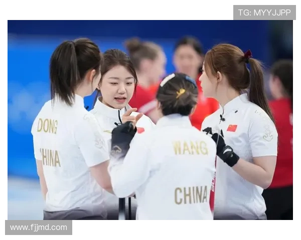 中国冰壶女队五比十负加拿大队 中国冰壶女队五比十负加拿大队