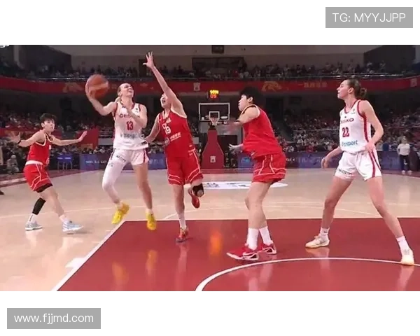 中国女篮三塔齐爆发剑指世界杯